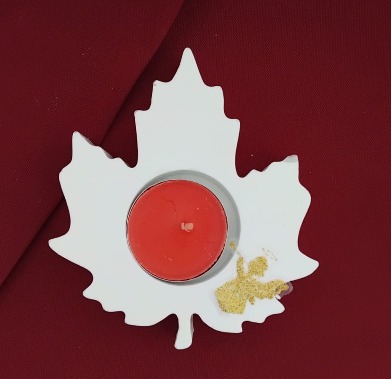 Porta-velas em formato de folha