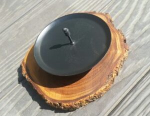 Castiçal em Madeira de Oliveira